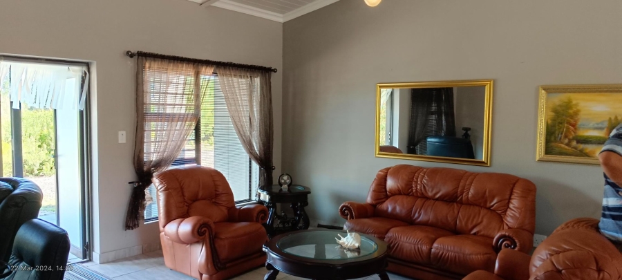 To Let 2 Bedroom Property for Rent in Albertinia Western Cape